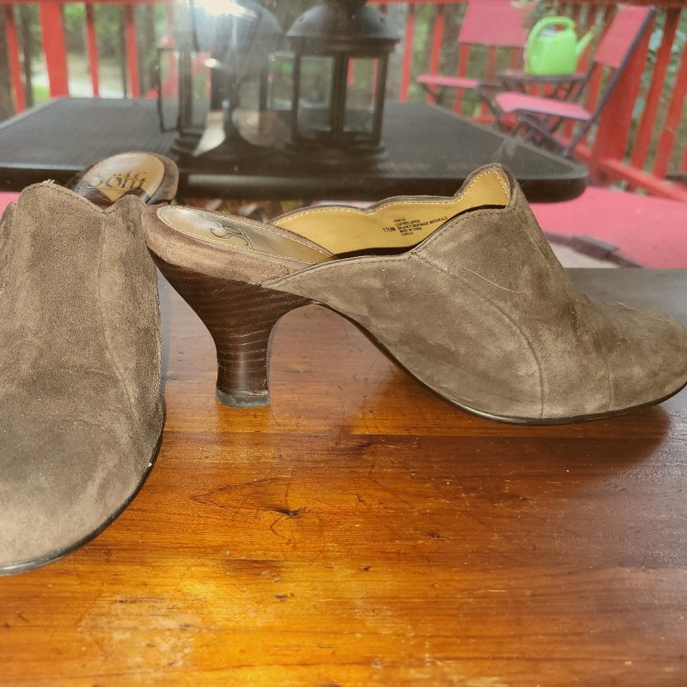 Sofft brown suede mules